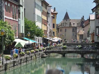 55 M²/ Chez Lorette/ 250M Lake/ Private Parking Annecy Luaran gambar